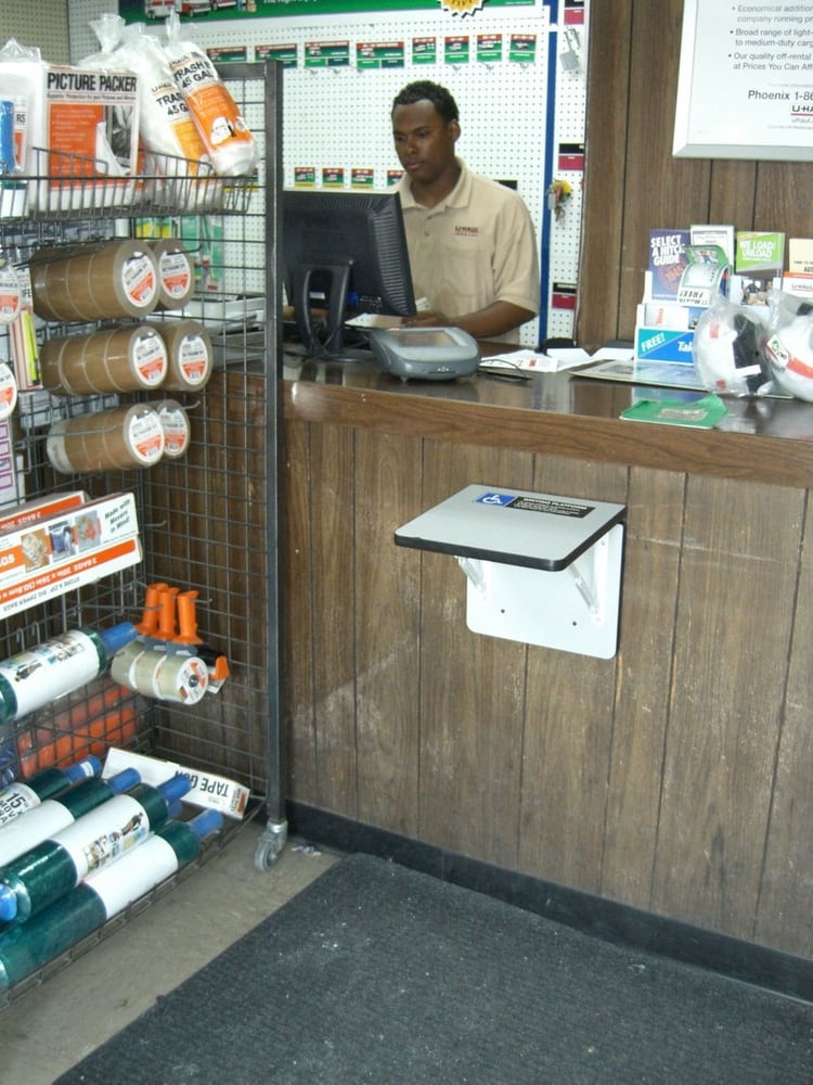 UHaul of Huntspoint New York, New York. Reviews QQ moving